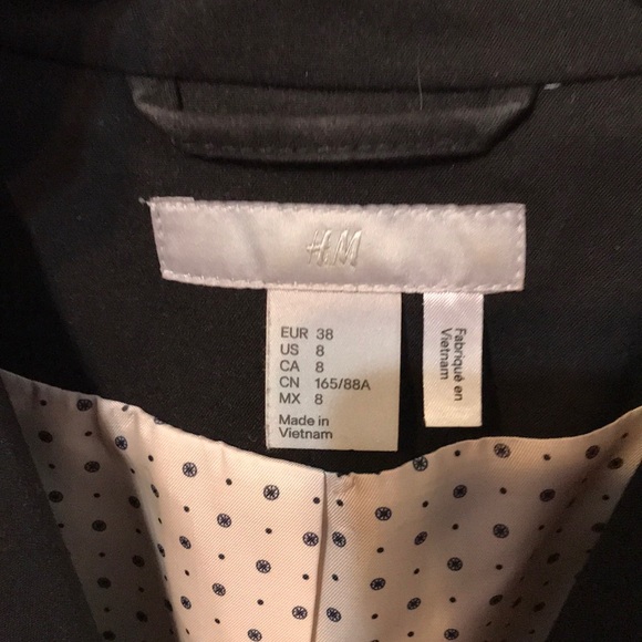 Black short blazer, polka dot interior lining - Picture 3 of 3